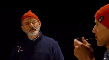The pull-over navy team Zissou worn by Steve Zissou (Bill Murray) in The life Aquatic