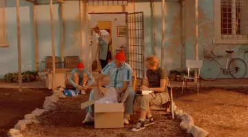 The pair of Converse, black of Jane Winslett-Richardson (Cate Blanchett) in The life aquatic