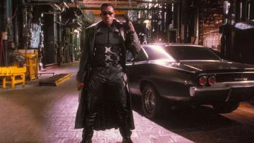 The black leather coat of Blade (Wesley Snipes) in Blade