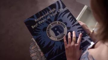 La bague Stella & Dot de Ashley Benson (Hanna Marin) dans Pretty Little Liars (S06E03)