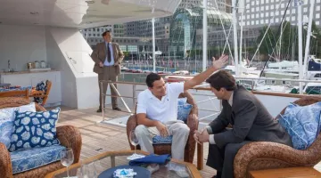 El yate de Jordan Blefort The Lady M (Leonardo DiCaprio) en El lobo de Wall Street