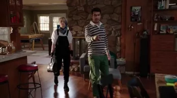 the overalls of Carla in Silicon Valley