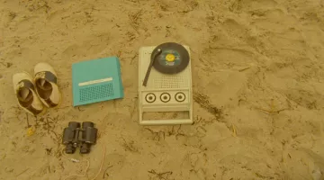 The spinning disk portable of Suzy Bishop in Moonrise Kingdom