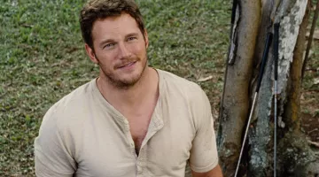 Le t-shirt beige de Owen Grady (Chris Pratt) dans Jurassic World