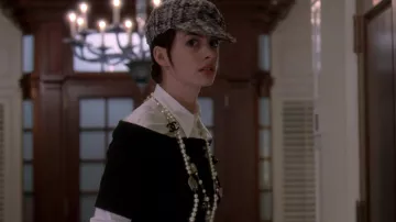 La blusa blanca de Miu Miu de Andrea Sachs (Anne Hathaway) en The Devil Wears Prada