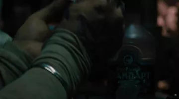 La botella de vodka rusa Standard de Ivan Vanko / Whiplash (Mickey Rourke) en Iron Man 2
