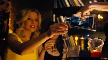 The bottle of Tequila 1800 Meghan Miles (Elizabeth Banks) in total Blackout