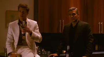 The beer Stella Artois, Robert Ryan (Brad Pitt) and Danny Ocean (George Clooney) in Ocean's Thirteen