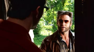 Les lunettes de soleil Oliver Peoples de Logan (Hugh Jackman) dans X-Men : Días del futuro pasado