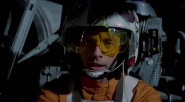 The helmet of driver X-Wing of Luke Skywalker (Mark Hamill) in Star Wars
