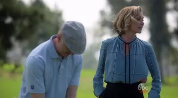 Blue blouse of Elizabeth North (Portia de Rossi) in Scandal
