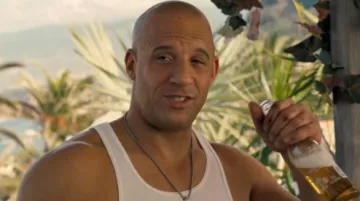 The beer bottle Corona tasted by Dominic Toretto (Vin Diesel) in Fast and Furious 7