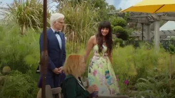 ASOS SALON Lime Floral Bandeau Midi Prom Vestido usado por Tahani Al-Jamil (Jameela Jamil) en The Good Place (S01E03)