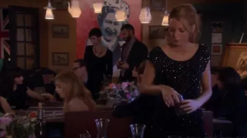 Temperley London Wanda Perlée Robe portée par Serena van der Woodsen (Blake Lively) dans Gossip Girl (S05E20)