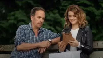 Wittner Honnêteté en Cuir beige Élastique Gousset Block Heel ankle Boot porté par Izzy Silva (Priscilla Faia) Vous Me (S03E09)
