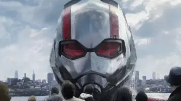 La réplique du casque de Scott Lang / Ant-Man (Paul Rudd) dans Ant-Man et la Guêpe