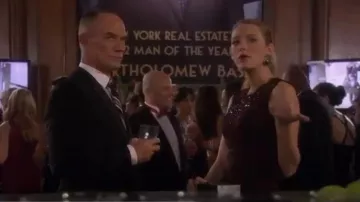 Les émeraudes boucle d'Oreille portées par Serena van der Woodsen (Blake Lively) dans Gossip Girl Saison 6 Épisode 9