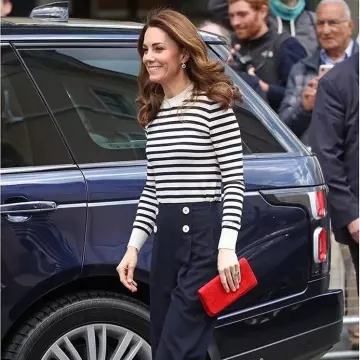 Le pull marin porté par Kate Middleton sur le compte Instagram de @royalstylewatch