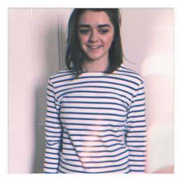 La Marinière portée par Maisie Williams sur le compte instagram de @haddonpr