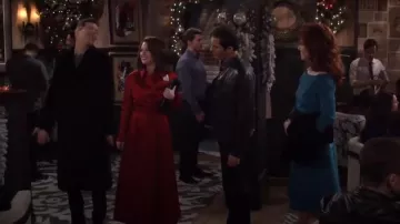 La Ligne Neyton de Soie satin robe portées par Karen Walker (Megan Mullally) dans will & Grace (S01E07)