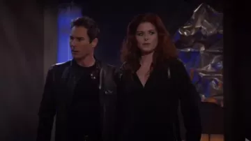 Rag & Bone Dylan Shirt porté par la Grâce Adler (Debra Messing) dans will & Grace (S01E08)