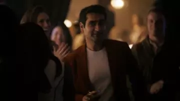 White T-shirt worn by Samir Wassan (Kumail Nanjiani) in The Twilight Zone (S01E01)