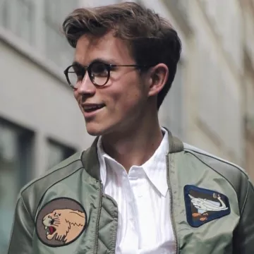 Le bombers Schott porté par Sundyjules sur son compte Instagram @sundyjules