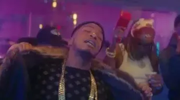 The set of tracksuit velvet Asosporté by Niska in her video clip Giuseppe (#MéchantMéchant 1)