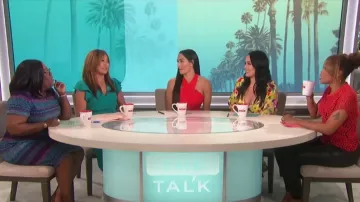 Bcbgmaxazria  Remmie Top of Nikki Bella on The Talk May 17,2019