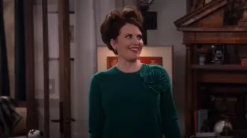 Gucci Flower Detail Sweater usado por Karen Walker (Megan Mullally) en Will & Grace (S02E10)