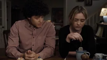 la chemise de Will LeClair (Jacques Colimon) dans The Society (S01E08)