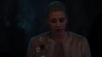 The jacket in pink fur Ted Baker range by Betty Cooper (Lili Reinhart) in Riverdale (S03E22)