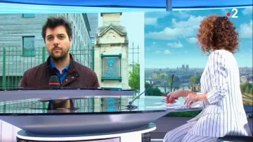 The Pants ecru striped of Marie-Sophie Lacarrau in the Journal of 13 hours from France 2 of the 20/05/2019