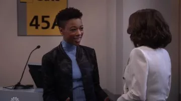 Helmut Lang Laine Slash Pull à col Roulé porté par Nikki dans will & Grace (S02E18)