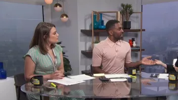 Sandro Striped Wrap Midi Dress usado por Carissa Loethen Culiner en E! Noticias mayo 14,2019