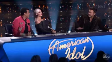 Vhernier Verso Earrings worn by Katy Perry on American Idol May 2019
