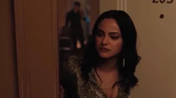 La robe cache-coeur longue de Veronica Lodge (Camila Mendes) dans Riverdale (S03E21)
