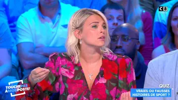 The silk dress with pink flowers worn by Kelly Vedovelli in TPMP't Touch my post