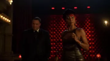 Tawapa Argenté Diamond Cube porté par Fish Mooney (Jada Pinkett Smith) dans Gotham (S01E11)