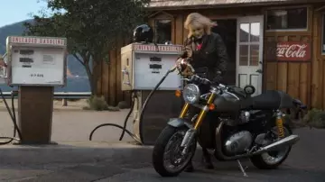 2016 Triumph Thruxton 1200 R driven by Lou (Cate Blanchett) in Ocean's Eight