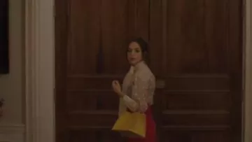 Blusa de lunares de cuello de corbata blanca usada por Fallon Carrington (Elizabeth Gillies) en Dynasty Seaosn 2 Eapisode 21