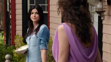 Bella Dahl Contrast-Sleeved Denim Shirt. worn by Dr. Samantha Lake (Adrianne Palicki) in About a Boy (S01E12)