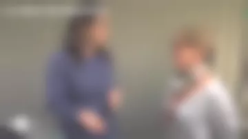 Le sweat "Maman cool" de Marie Perarnau dans La maison des maternelles le 22.05.2019