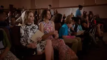Isley Brush Stroke-Print Silk Dress worn by Dakota (Leslie Bibb) in About a Boy (S02E06)