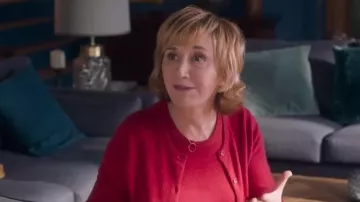 El jersey rojo de Colette (Marie-Anne Chazel) en Ni une, ni deux