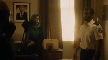 Derek Alexander Twin Top Zip Shoulder Bag worn by Inbar Lavi in Prison Break (S05E02)