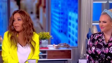 Alice + Olivia Blazer oversize usado por Sunny Hostin en The View 20 de mayo de 2019