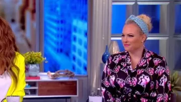 Temperley London Libellule recadrée satin combinaison portée par Meghan McCain sur La Vue Peut 20,2019