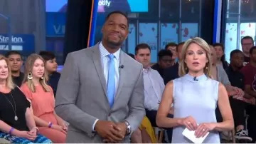Vince bord côte Shell Haut en Soie porté par Amy Robach sur Good Morning America le 21 Mai 2019
