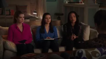 Saint Laurent Long Sleeve Multicolor Metallic Striped Blouse usado por Kat Edison (Aisha Dee) en The Bold Type (S03E07)